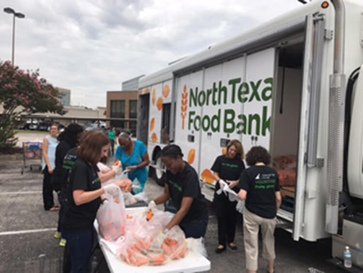 Do Good Team Volunteers at North Texas Food Bank